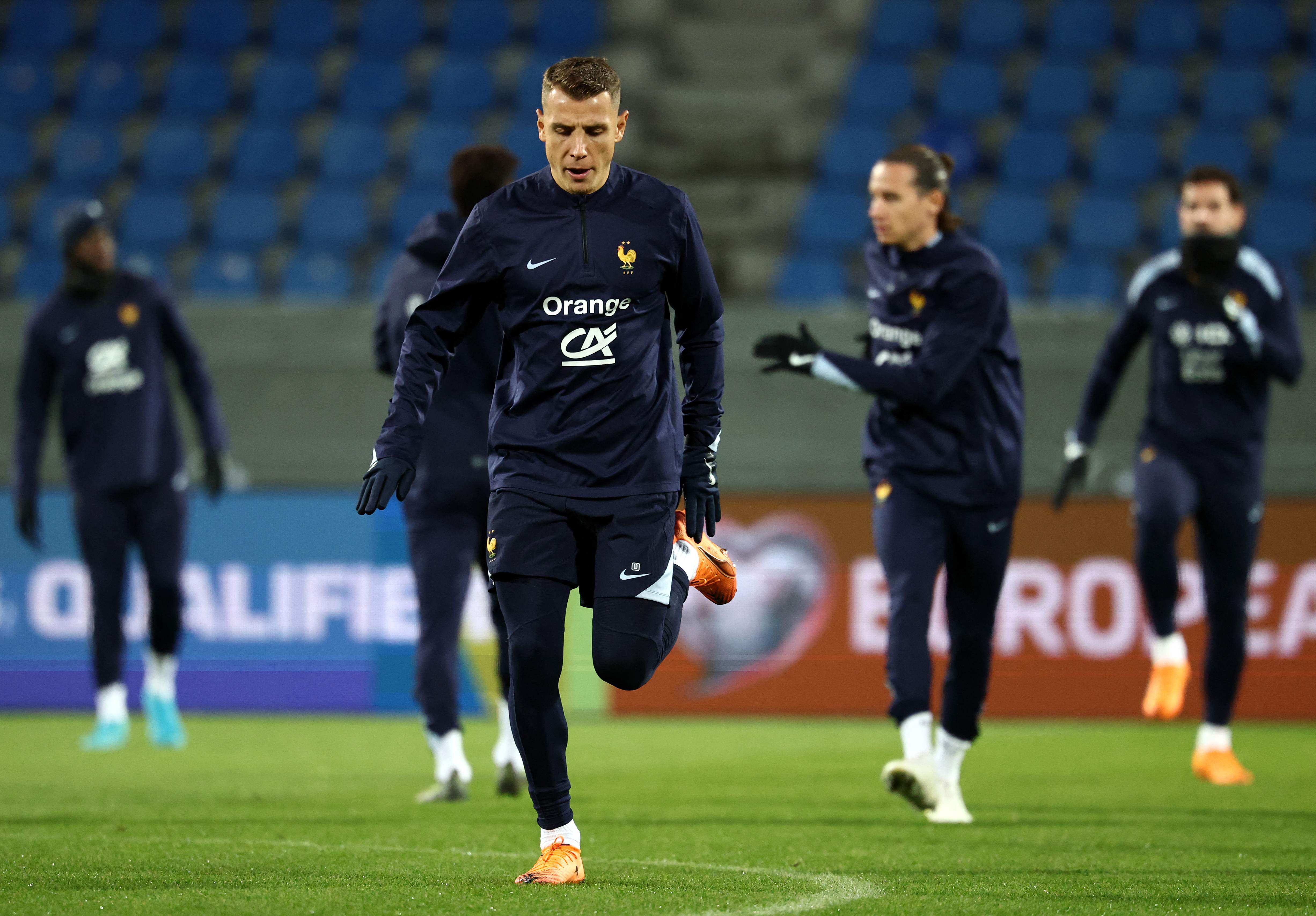 法国杯倒计时；曼联今晚复出首秀；细节引发关注；底气十足；赛程密集仍需轮换的简单介绍