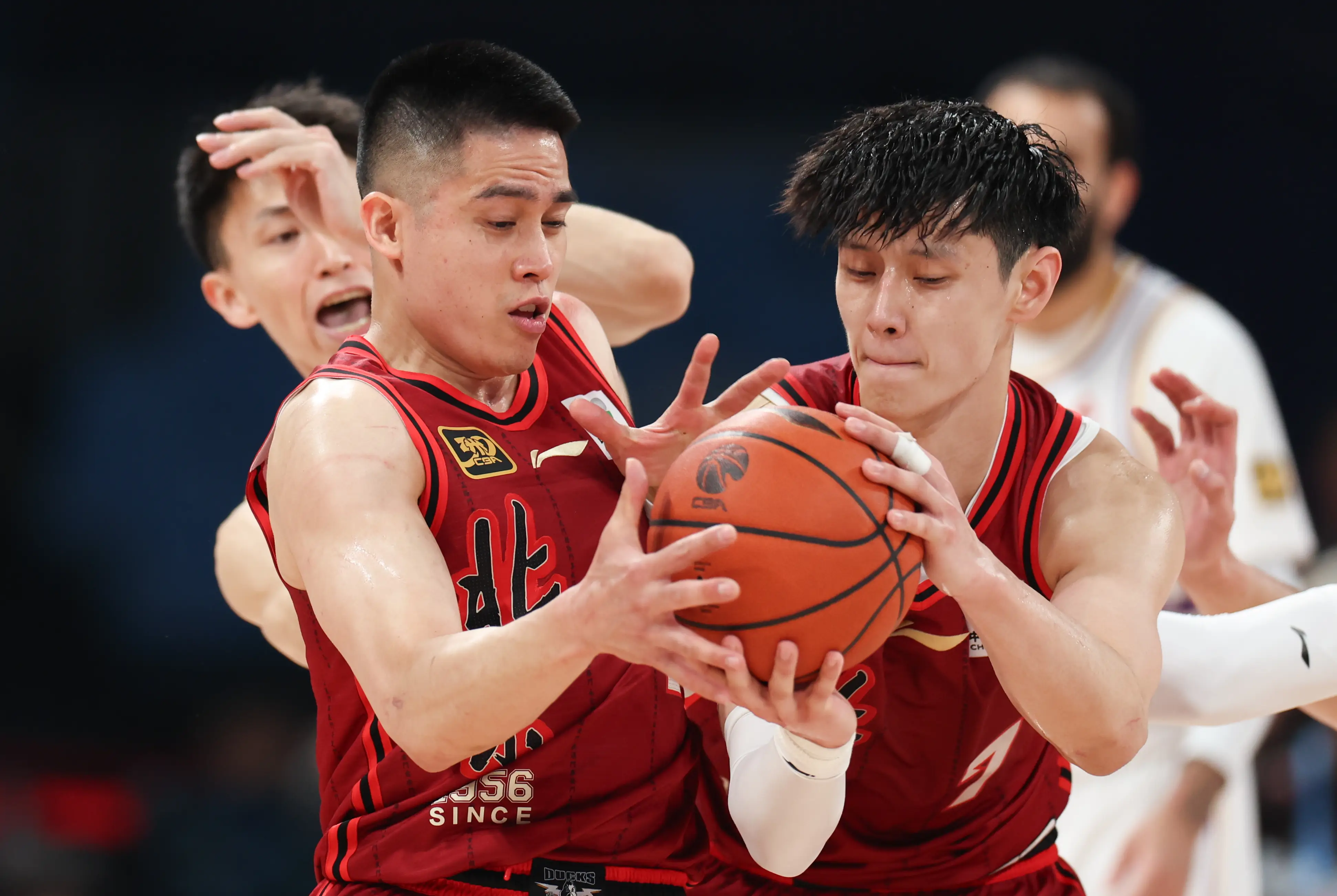 九游官网-包含CBA季后赛清晨走向成谜，达拉斯独行侠篮板制胜，媒体盛赞，训练强度明显提升的词条